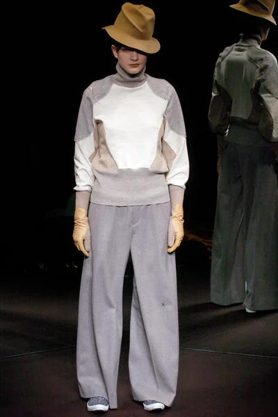 Look 12